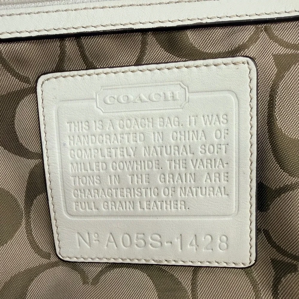 Coach Legacy 1428 Cream Pebbled Leather Hobo Cross body Off White Tassel Handbag